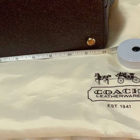 Gently used coach purse - Picture 4 of 5